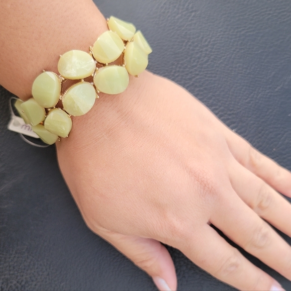 MIA Yellow & Gold Stretch Bracelet - NEW WITH TAGS NWT - Picture 3 of 7